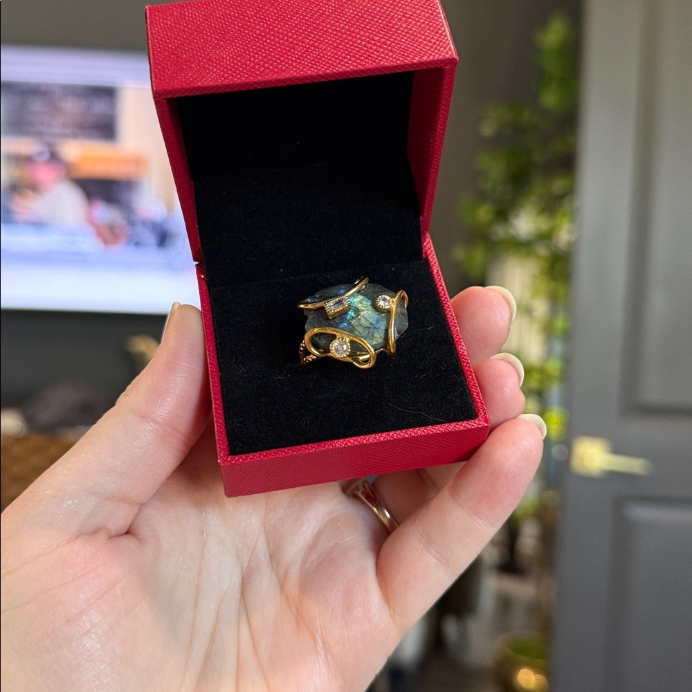 Labradorite and gold Stone Ring